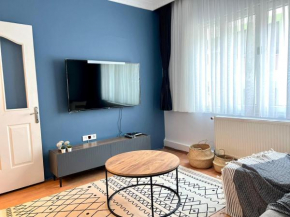 WONDER HOMES - New& Stylish Flat, 2 BR, 1 BA, 5 min to Taksim